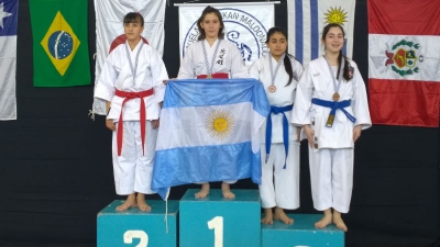 Macarena Navarro Sanchez, 1º puesto en Kata. (Foto: Prensa River)