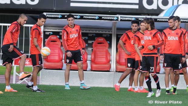 River volvi al trabajo en Nez