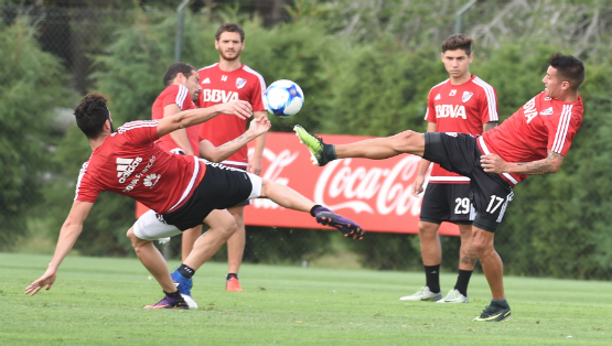 Entrenamiento matutino en River Camp (02-02)