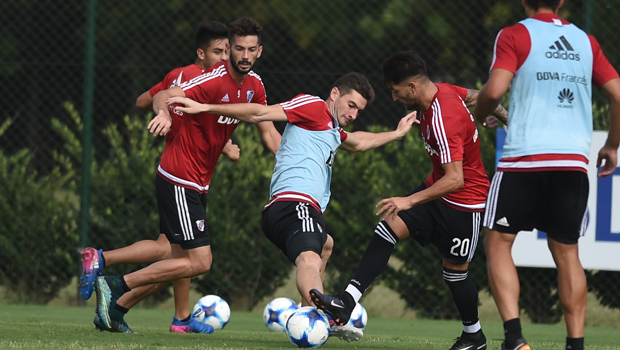 El plantel hizo ftbol en River Camp