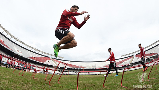 Entrenamiento del 3/6 en el Monumental