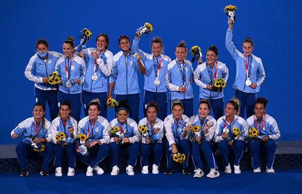 Succi y Sauze, plata con Las Leonas en Tokio