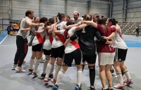 Importante triunfo y pase a los playoffs