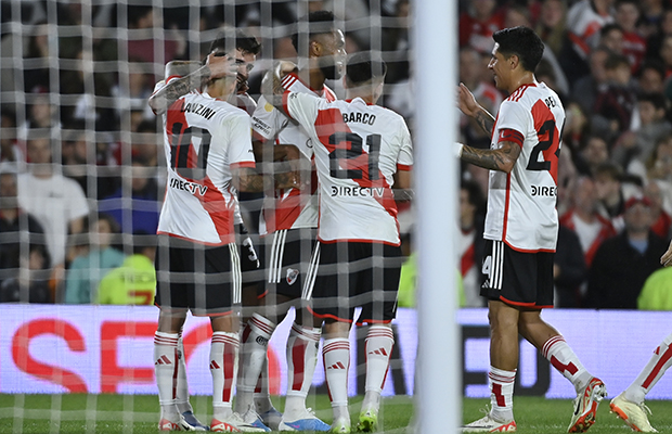 River, puntero: gran victoria en el clsico