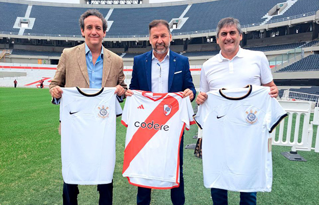 Autoridades de Corinthians recorrieron el Club