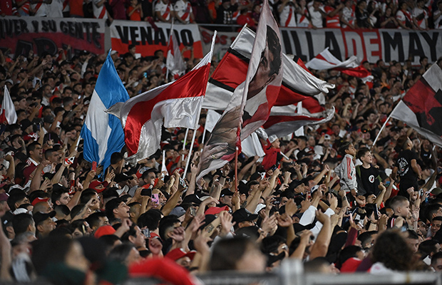 Reubicación de los hinchas de la Centenario Alta para el partido contra Banfield