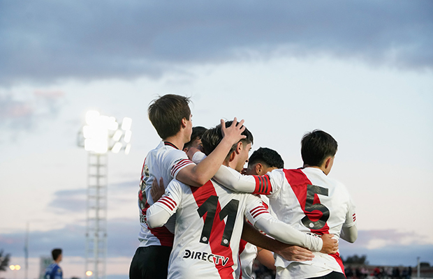 La Reserva ganó con dos goles de Dadín