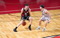 River venció a Claridad en un intenso encuentro