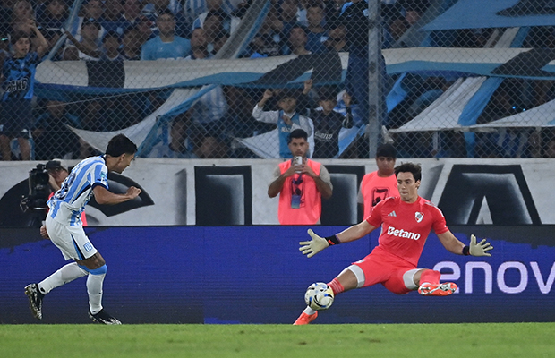 Estadísticas de Racing vs. River Plate (Apertura 2026)