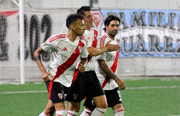 Goleada y clasificación de las Leyendas